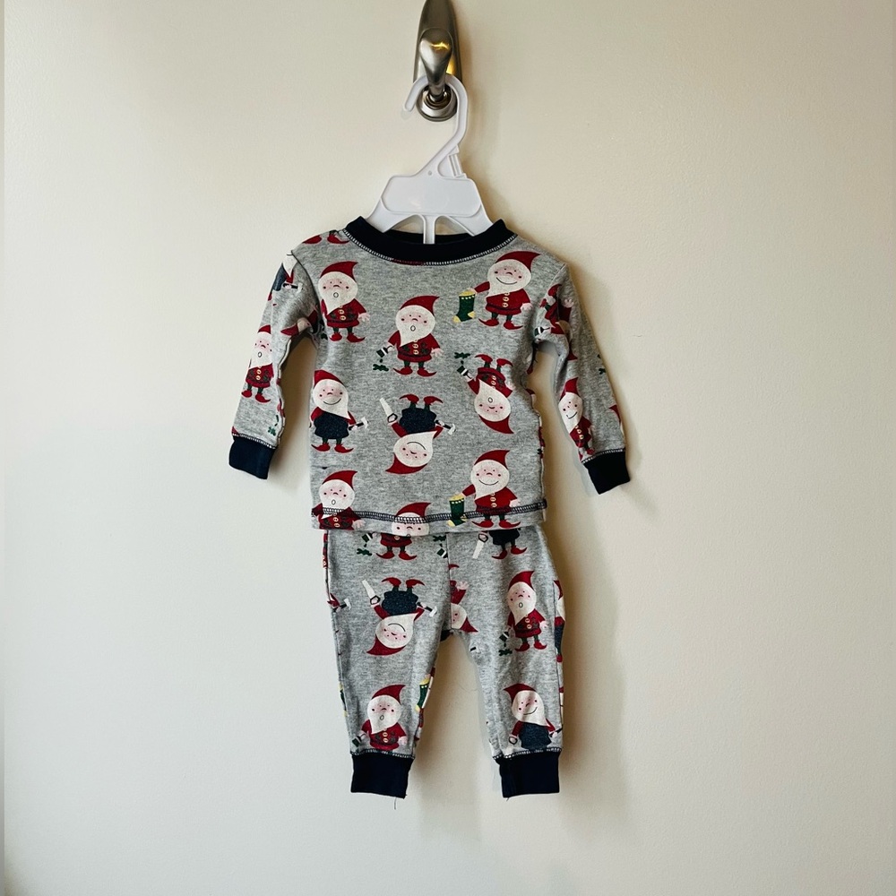 Old Navy Gray Santa Kids Pajama Set 3-6 months old
